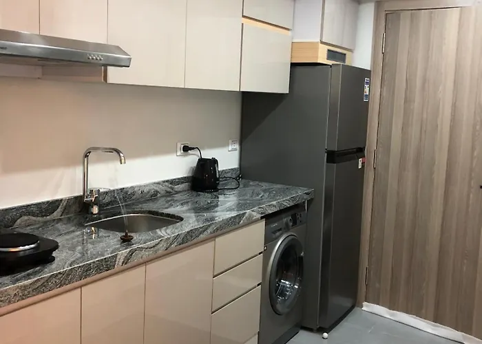 Aparthotel ومنتجع سكاندك *